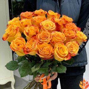 Букет из 21 оранжевой розы